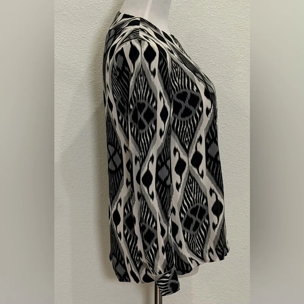 *AS‎ IS* Tory Burch Women’s 100% Silk Blouse Top 6 Black White Ikat Long Sleeve